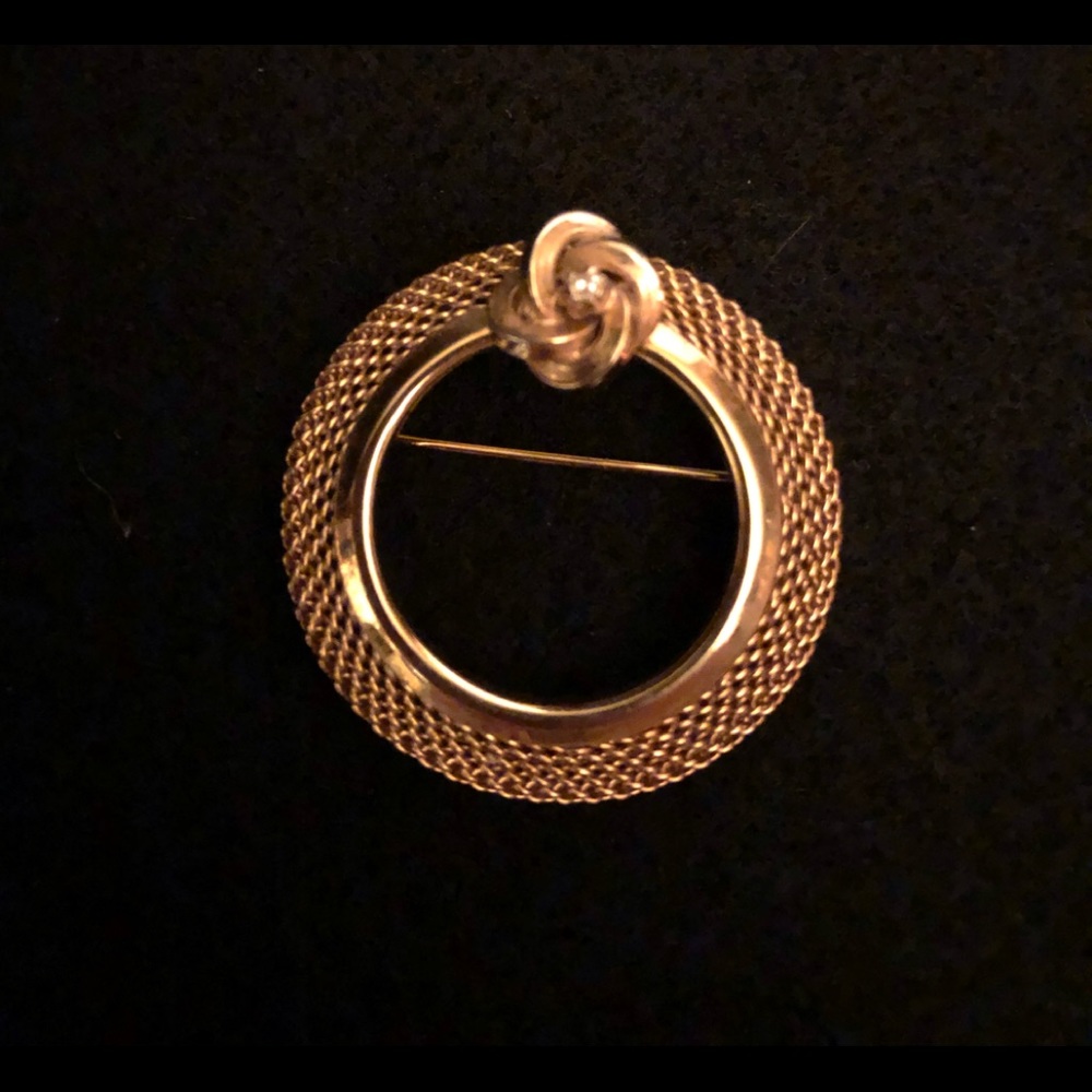 Vintage Sarah Coventry pin!!